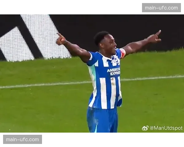 实时数据：布莱顿对阵曼联比赛第70分钟，主队在本方半场的传球成功率高达94%